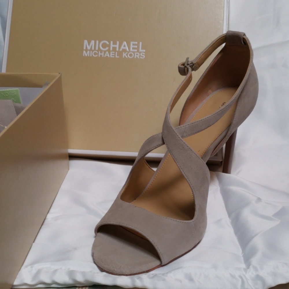 Micheal Kors Estee Sandal